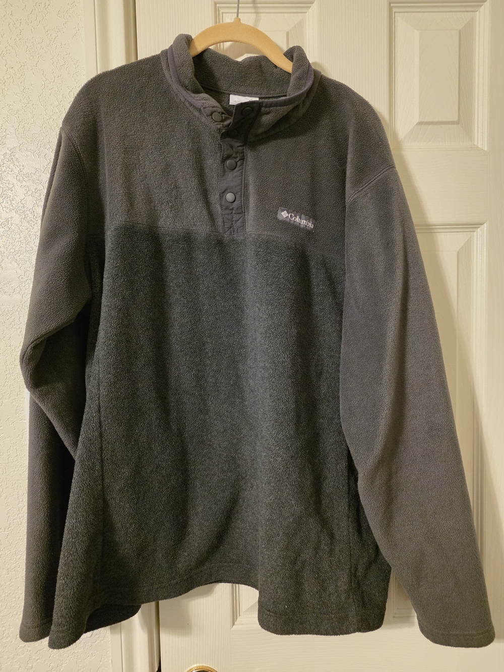Columbia Men's Gray Fleece Pullover - Cozy Snap-Button Top
